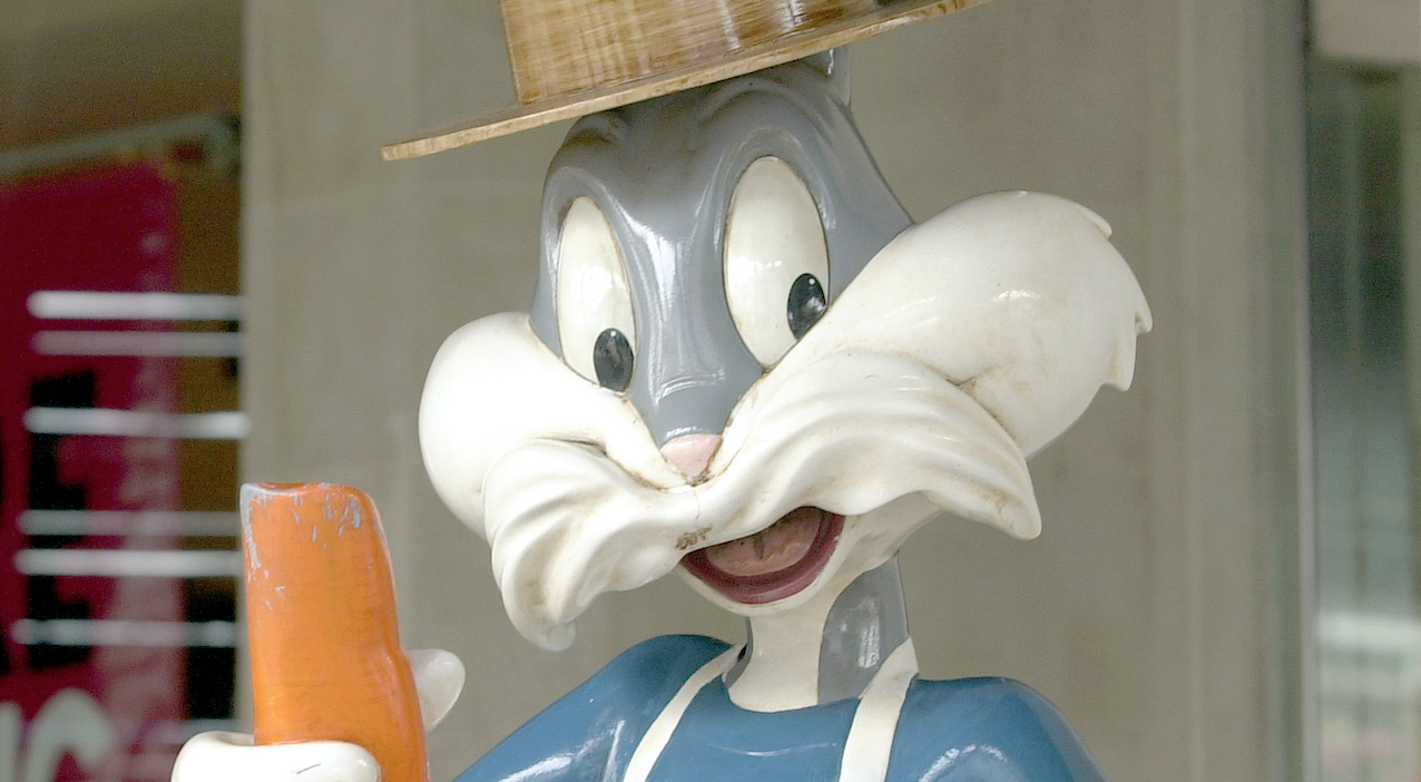 Bugs Bunny statue