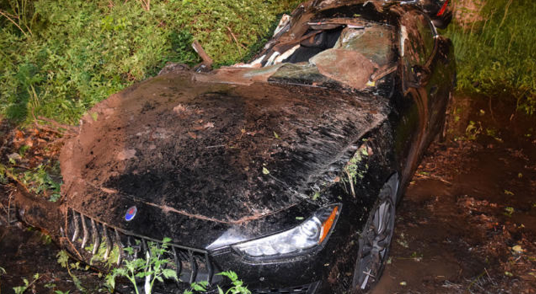 Maserati involved in wedding day crash that killed 2 NYPD officers