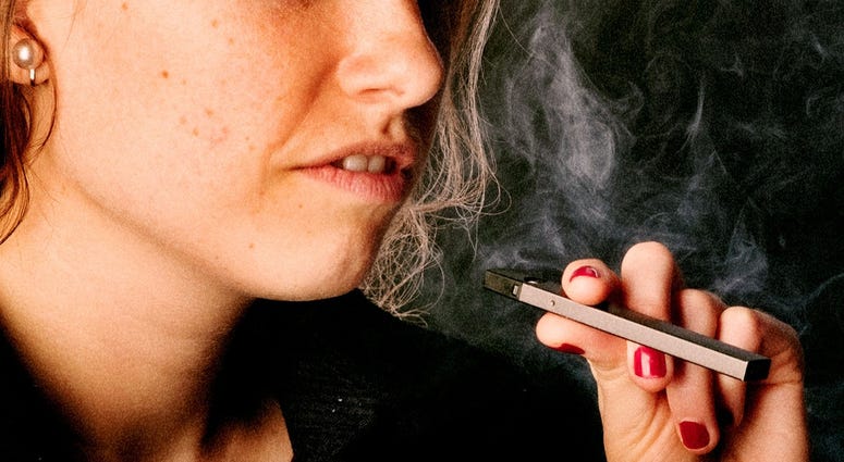 E-cigarette Juul E-cigarette Juul