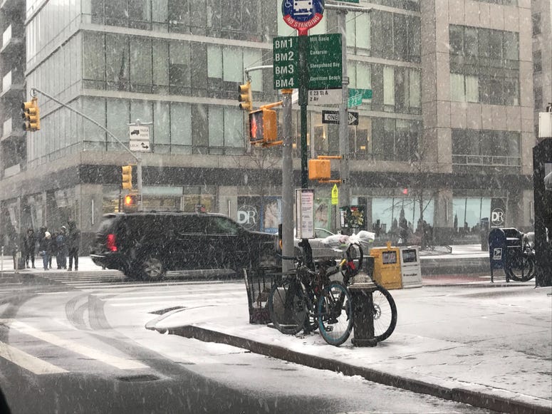 Snow in the Gramercy neighborhood. Snowstorm January 18
