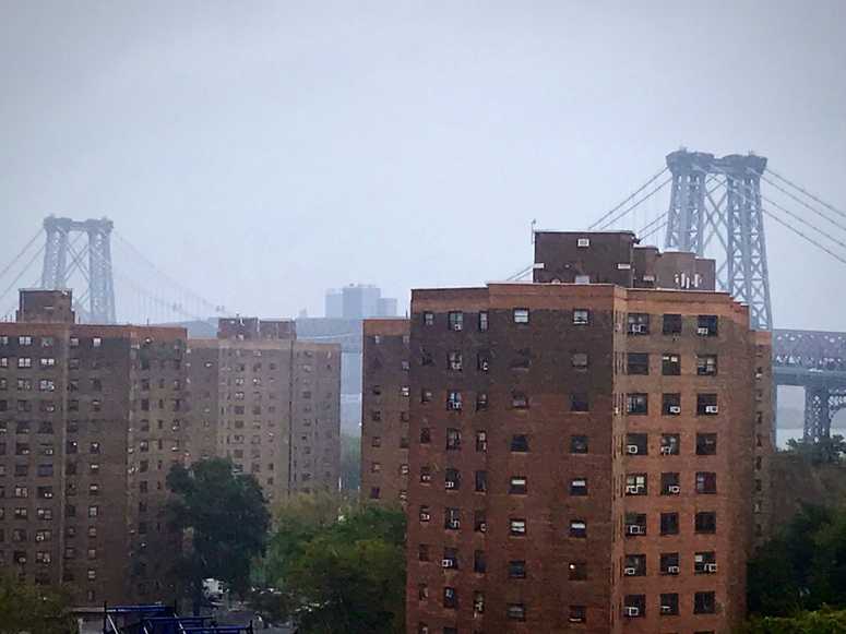 Williamsburg Bridge in the fog Williamsburg Bridge in the fog
