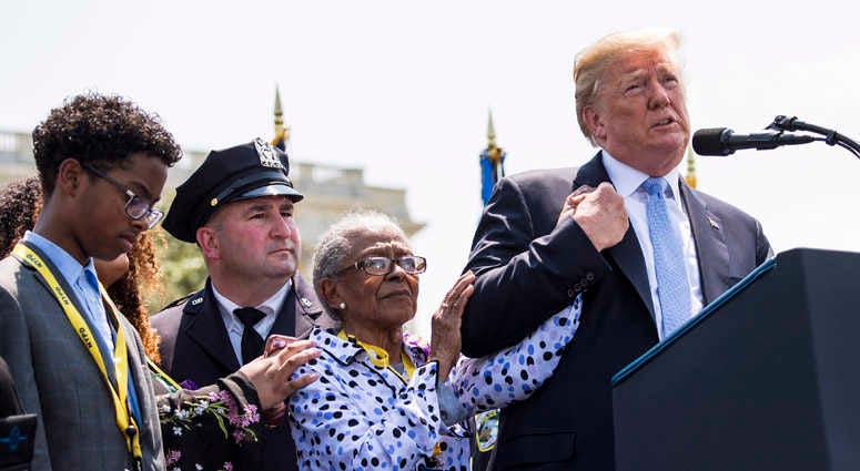 President Donald Trump, Officer Miosotis Familia's Family President Donald Trump, Officer Miosotis Familia's Family