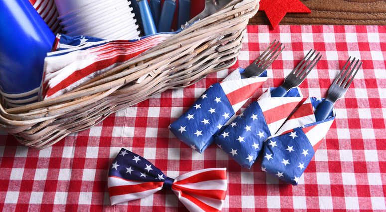 No 4th of July party or picnic would be complete without drinks and desserts in red, white and blue. No 4th of July party or picnic would be complete without drinks and desserts in red, white and blue.