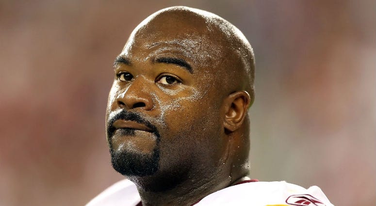 Albert Haynesworth announces he needs a kidney. Former Redskins and NFL lineman Albert Haynesworth announces he needs a kidney.