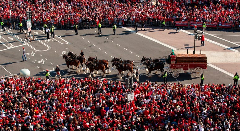 Sea of red at the Nats' World Series parade in D.C. Photos of Nationals' World Series parade are insane