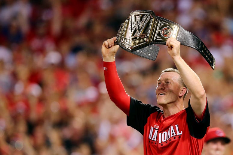 Todd Frazier hoists the championship belt as the 2015 HR Derby winner Todd_Frazier_Championship_Belt
