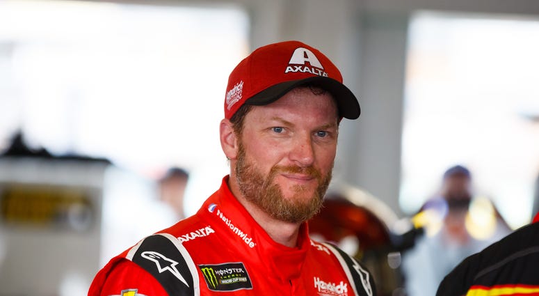 Redskins fan Dale Earnhardt Jr. Dale_Earnhardt_Redskins