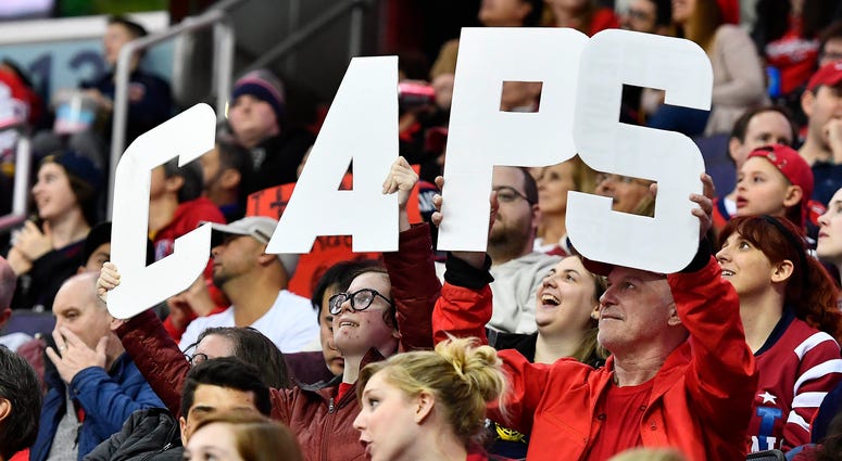 Washington Capitals fans capitals_caps_fan