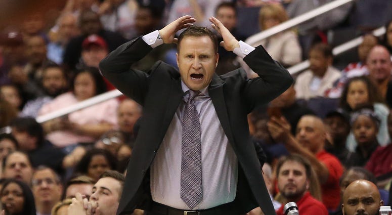 Wizards head coach Scott Brooks loses his mind Scott_Brooks_Angry