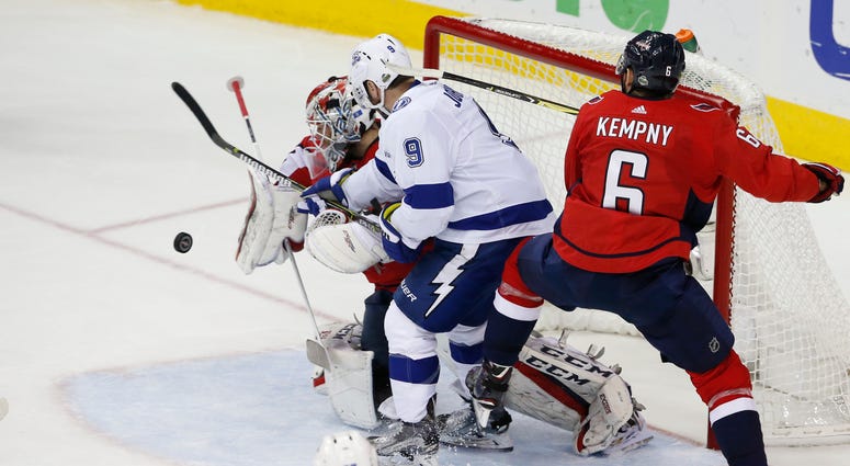 Braden Holtby makes a save in Game 3 against Tampa Bay Braden_Holtby