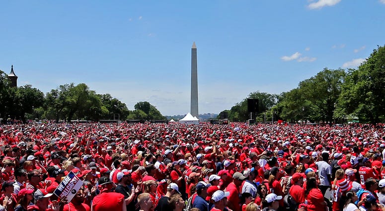 Washington Capitals fans celebrate capitals_caps_fan