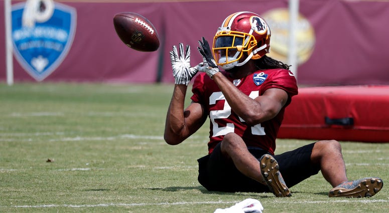 Josh Norman participates in individual drills at Redskins training camp Josh_Norman_Redskins