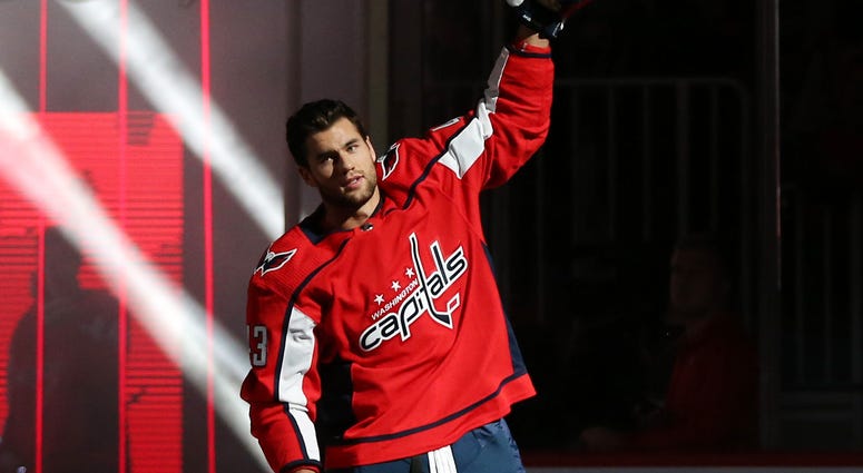 Tom Wilson introduced as Caps fans celebrate Stanley Cup banner night Tom_Wilson_Banner_Night