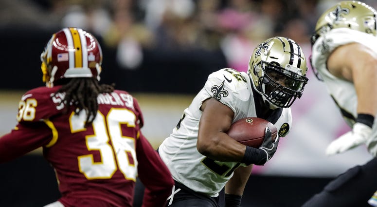 Saints running back Mark Ingram runs past D.J. Swearinger DJ_Swearinger_Redskins