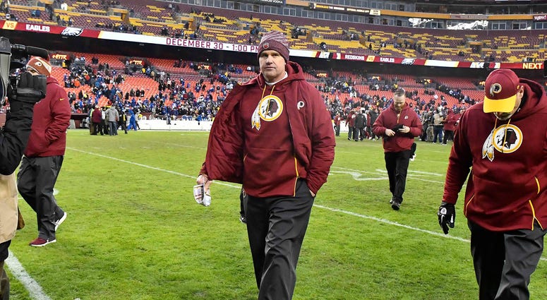 Jay Gruden of the Washington Redskins. jay_gruden_walking