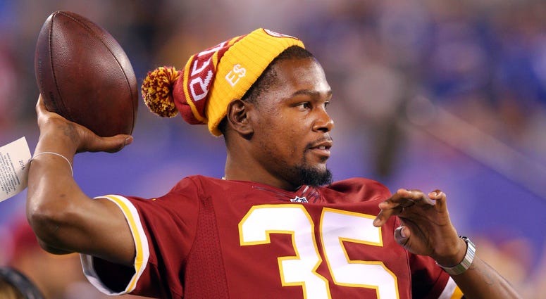 Kevin Durant in attendance at a Redskins game in 2015. Kevin_Durant_Redskins