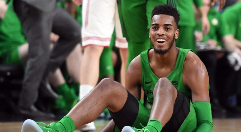 Troy Brown appears in a game for the Oregon Ducks Troy_Brown_Oregon