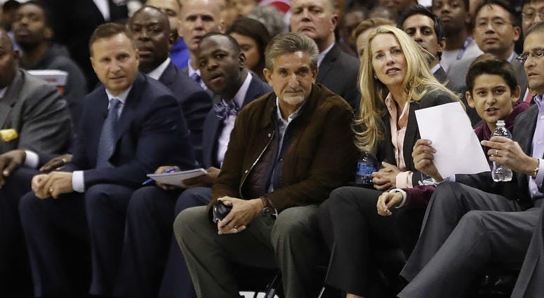 Wizards owner Ted Leonsis siting near the Wizards bench. Ted_Leonsis_Wizards