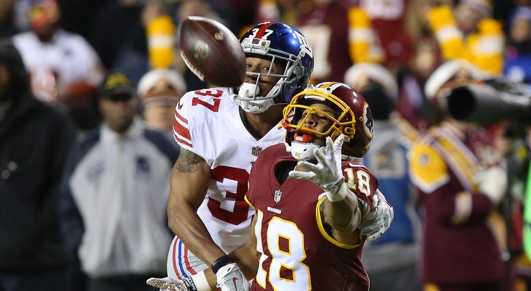 Josh Doctson attempts to catch a pass. Josh_Doctson