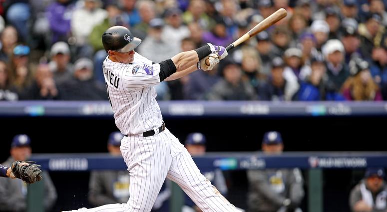 D.J. LeMahieu strokes a double in the 2018 NLDS against Milwaukee DJ_LeMahieu