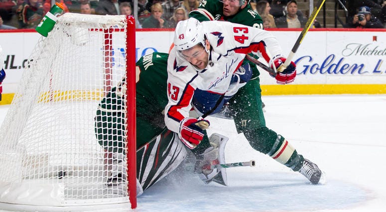 Tom Wilson scores a goal for the Capitals. Tom_Wilson