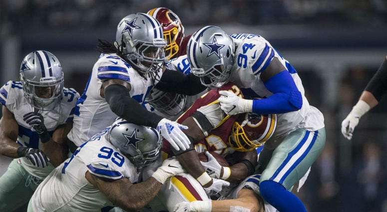 Cowboys swarm Redskins RB Adrian Peterson. Adrian_Peterson_Redskins