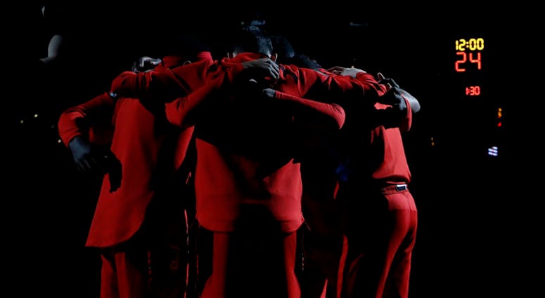 Washington Wizards players huddle wizards_huddle