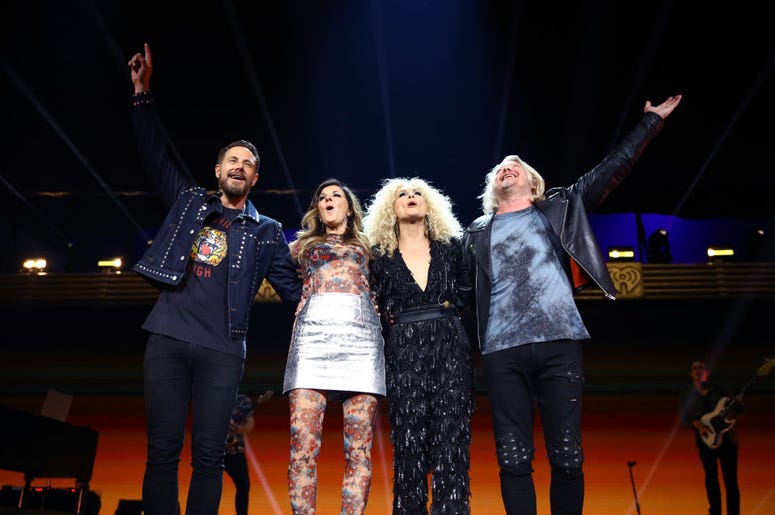 Jimi Westbrook, Karen Fairchild, Kimberly Schlapman, and Phillip Sweet of Little Big Town perform onstage Jimi Westbrook, Karen Fairchild, Kimberly Schlapman, and Phillip Sweet of Little Big Town perform onstage