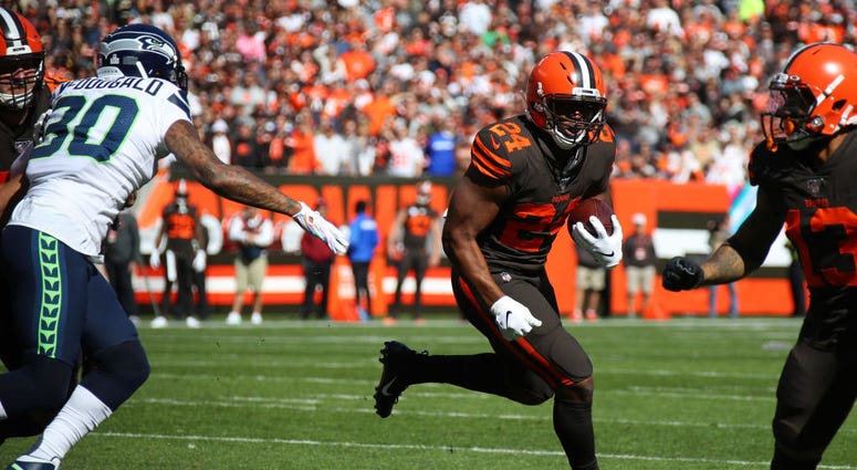 CLEVELAND, OHIO - OCTOBER 13: Nick Chubb #24 of the Cleveland Browns runs for a first quarter touchdown while playing the Seattle Seahawks at FirstEnergy Stadium on October 13, 2019 in Cleveland, Ohio. (Photo by Gregory Shamus/Getty Images) CLEVELAND, OHIO - OCTOBER 13: Nick Chubb #24 of the Cleveland Browns runs for a first quarter touchdown while playing the Seattle Seahawks at FirstEnergy Stadium on October 13, 2019 in Cleveland, Ohio. (Photo by Gregory Shamus/Getty Images)
