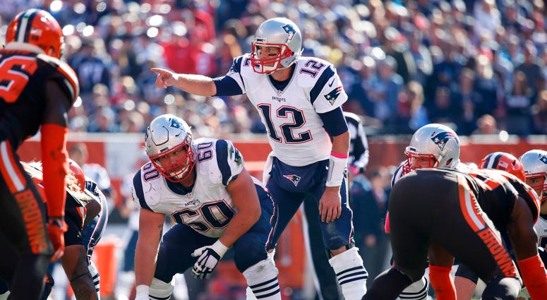 CLEVELAND, OH - OCTOBER 09: Tom Brady #12 of the New England Patriots directs the offense in the fourth quarter of the game against the Cleveland Browns at FirstEnergy Stadium on October 9, 2016 in Cleveland, Ohio. (Photo by Joe Robbins/Getty Images) CLEVELAND, OH - OCTOBER 09: Tom Brady #12 of the New England Patriots directs the offense in the fourth quarter of the game against the Cleveland Browns at FirstEnergy Stadium on October 9, 2016 in Cleveland, Ohio. (Photo by Joe Robbins/Getty Images)