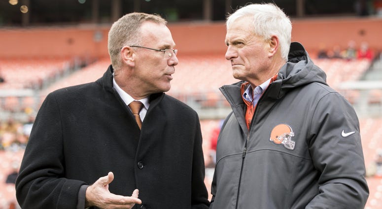 Cleveland Browns general manager John Dorsey speaks with owner Jimmy Haslam on Dec. 10, 2017.