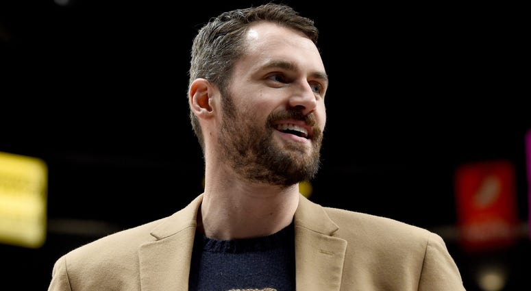 Jan 16, 2019; Portland, OR, USA; Cleveland Cavaliers forward Kevin Love smiles as he looks on during the second half of the game against the Portland Trail Blazers at the Moda Center. Mandatory Credit: Steve Dykes-USA TODAY Sports Jan 16, 2019; Portland, OR, USA; Cleveland Cavaliers forward Kevin Love smiles as he looks on during the second half of the game against the Portland Trail Blazers at the Moda Center. Mandatory Credit: Steve Dykes-USA TODAY Sports