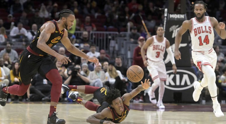 Jan 21, 2019; Cleveland, OH, USA; Cleveland Cavaliers guard Collin Sexton (2) taps the ball to forward Jaron Blossomgame (4) in the second quarter against the dChicago Bulls at Quicken Loans Arena. Mandatory Credit: David Richard-USA TODAY Sports Jan 21, 2019; Cleveland, OH, USA; Cleveland Cavaliers guard Collin Sexton (2) taps the ball to forward Jaron Blossomgame (4) in the second quarter against the dChicago Bulls at Quicken Loans Arena. Mandatory Credit: David Richard-USA TODAY Sports