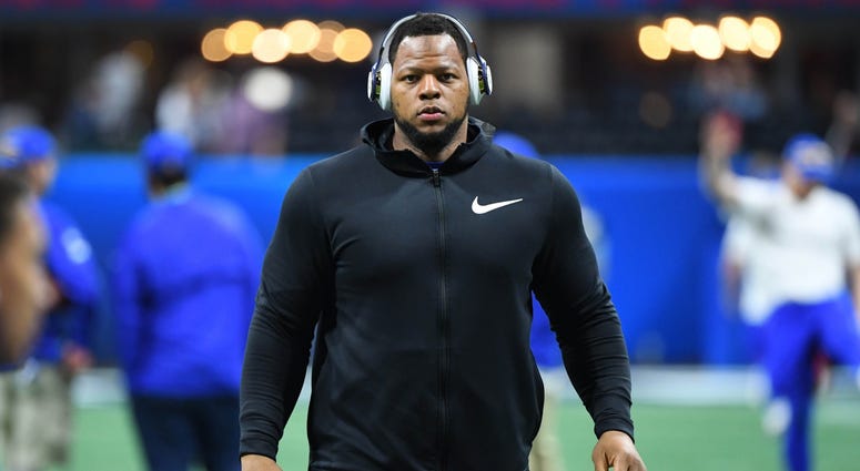 Feb 3, 2019; Atlanta, GA, USA; Los Angeles Rams nose tackle Ndamukong Suh (93) warms up before Super Bowl LIII between the New England Patriots and the Los Angeles Rams at Mercedes-Benz Stadium. Mandatory Credit: Robert Deutsch-USA TODAY Sports Feb 3, 2019; Atlanta, GA, USA; Los Angeles Rams nose tackle Ndamukong Suh (93) warms up before Super Bowl LIII between the New England Patriots and the Los Angeles Rams at Mercedes-Benz Stadium. Mandatory Credit: Robert Deutsch-USA TODAY Sports