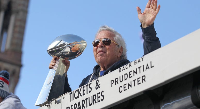 NFL: Super Bowl LIII-New England Patriots Championship Parade Feb 5, 2019; Boston, MA, USA; New England Patriots owner Robert Kraft holds the Lombardi Trophy and waves to fans during the Super Bowl LIII championship parade. Mandatory Credit: Stew Milne-USA TODAY Sports