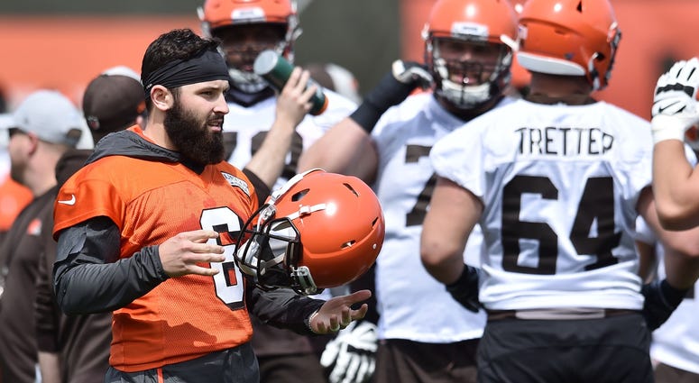 Cleveland Browns quarterback Baker Mayfield (6) prepares to run a play during organized team activities at the Cleveland Browns training facility. Cleveland Browns quarterback Baker Mayfield (6) prepares to run a play during organized team activities at the Cleveland Browns training facility.