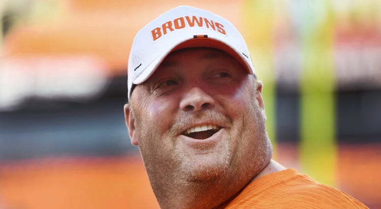 Aug 29, 2019; Cleveland, OH, USA; Cleveland Browns head coach Freddie Kitchens talks with fans before the game between the Cleveland Browns and the Detroit Lions at FirstEnergy Stadium. Mandatory Credit: Ken Blaze-USA TODAY Sports Aug 29, 2019; Cleveland, OH, USA; Cleveland Browns head coach Freddie Kitchens talks with fans before the game between the Cleveland Browns and the Detroit Lions at FirstEnergy Stadium. Mandatory Credit: Ken Blaze-USA TODAY Sports