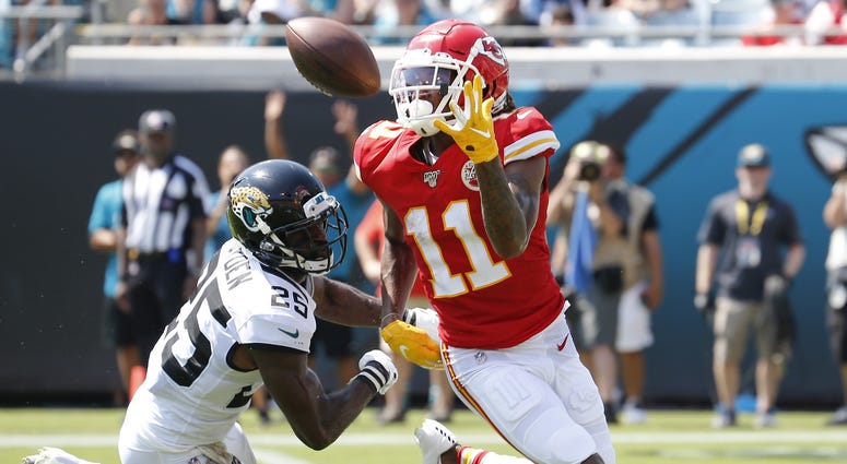 Sep 8, 2019; Jacksonville, FL, USA; Jacksonville Jaguars defensive back D.J. Hayden (25) breaks up a pass to Kansas City Chiefs wide receiver Demarcus Robinson (11) during the second half at TIAA Bank Field. Mandatory Credit: Reinhold Matay-USA TODAY Spor Sep 8, 2019; Jacksonville, FL, USA; Jacksonville Jaguars defensive back D.J. Hayden (25) breaks up a pass to Kansas City Chiefs wide receiver Demarcus Robinson (11) during the second half at TIAA Bank Field. Mandatory Credit: Reinhold Matay-USA TODAY Spor