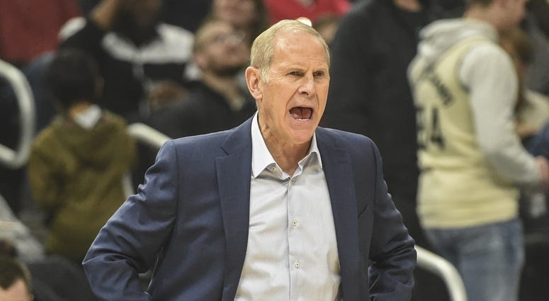 Oct 28, 2019; Milwaukee, WI, USA; Cleveland Cavaliers head coach John Beilein calls a play in the second quarter during the game against the Milwaukee Bucks at Fiserv Forum. Mandatory Credit: Benny Sieu-USA TODAY Sports Oct 28, 2019; Milwaukee, WI, USA; Cleveland Cavaliers head coach John Beilein calls a play in the second quarter during the game against the Milwaukee Bucks at Fiserv Forum. Mandatory Credit: Benny Sieu-USA TODAY Sports