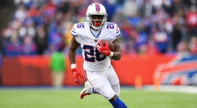 Nov 3, 2019; Orchard Park, NY, USA; Buffalo Bills running back Devin Singletary (26) runs with the ball against the Washington Redskins during the first quarter at New Era Field. Mandatory Credit: Rich Barnes-USA TODAY Sports Nov 3, 2019; Orchard Park, NY, USA; Buffalo Bills running back Devin Singletary (26) runs with the ball against the Washington Redskins during the first quarter at New Era Field. Mandatory Credit: Rich Barnes-USA TODAY Sports