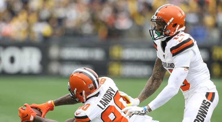 Dec 1, 2019; Pittsburgh, PA, USA; Cleveland Browns wide receiver Jarvis Landry (80) makes a catch on the sidelines in front of wide receiver Odell Beckham (13) against the Pittsburgh Steelers during the first quarter at Heinz Field. Dec 1, 2019; Pittsburgh, PA, USA; Cleveland Browns wide receiver Jarvis Landry (80) makes a catch on the sidelines in front of wide receiver Odell Beckham (13) against the Pittsburgh Steelers during the first quarter at Heinz Field.