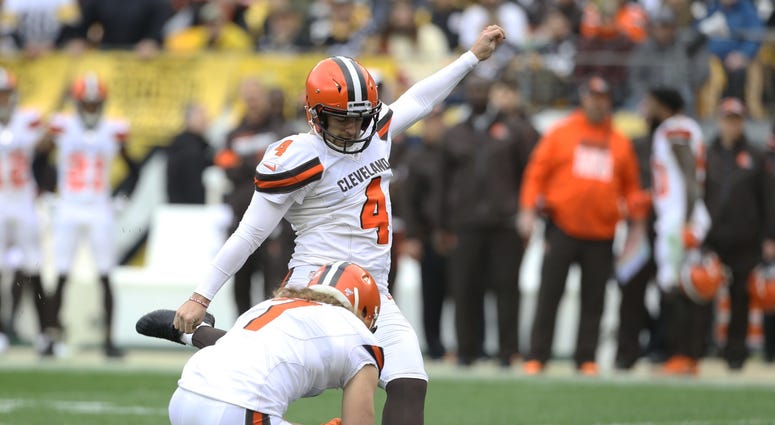 Dec 1, 2019; Pittsburgh, PA, USA; Cleveland Browns kicker Austin Seibert (4) kicks a field goal against the Pittsburgh Steelers during the first quarter at Heinz Field. Mandatory Credit: Charles LeClaire-USA TODAY Sports Dec 1, 2019; Pittsburgh, PA, USA; Cleveland Browns kicker Austin Seibert (4) kicks a field goal against the Pittsburgh Steelers during the first quarter at Heinz Field. Mandatory Credit: Charles LeClaire-USA TODAY Sports