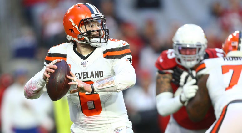 Dec 15, 2019; Glendale, AZ, USA; Cleveland Browns quarterback Baker Mayfield (6) against the Arizona Cardinals at State Farm Stadium Cleveland Browns quarterback Baker Mayfield