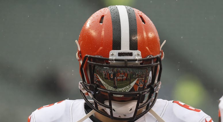 Dec 29, 2019; Cincinnati, Ohio, USA; Cleveland Browns quarterback Baker Mayfield (6) warms up prior to a game against the Cincinnati Bengals at Paul Brown Stadium. Mandatory Credit: David Kohl-USA TODAY Sports Dec 29, 2019; Cincinnati, Ohio, USA; Cleveland Browns quarterback Baker Mayfield (6) warms up prior to a game against the Cincinnati Bengals at Paul Brown Stadium. Mandatory Credit: David Kohl-USA TODAY Sports