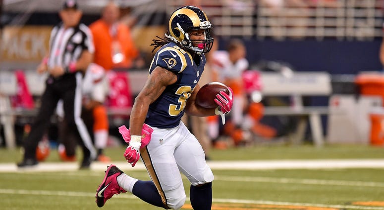 Oct 25, 2015; St. Louis, MO, USA; St. Louis Rams running back Todd Gurley (30) runs the ball against the Cleveland Browns during the second half at the Edward Jones Dome. Mandatory Credit: Jasen Vinlove-USA TODAY Sports Oct 25, 2015; St. Louis, MO, USA; St. Louis Rams running back Todd Gurley (30) runs the ball against the Cleveland Browns during the second half at the Edward Jones Dome. Mandatory Credit: Jasen Vinlove-USA TODAY Sports