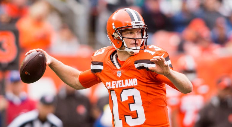 Oct 30, 2016; Cleveland, OH, USA; Cleveland Browns quarterback Josh McCown (13) throws a pass against the New York Jets during the third quarter at FirstEnergy Stadium. The Jets won 31-28. Mandatory Credit: Scott R. Galvin-USA TODAY Sports Oct 30, 2016; Cleveland, OH, USA; Cleveland Browns quarterback Josh McCown (13) throws a pass against the New York Jets during the third quarter at FirstEnergy Stadium. The Jets won 31-28. Mandatory Credit: Scott R. Galvin-USA TODAY Sports