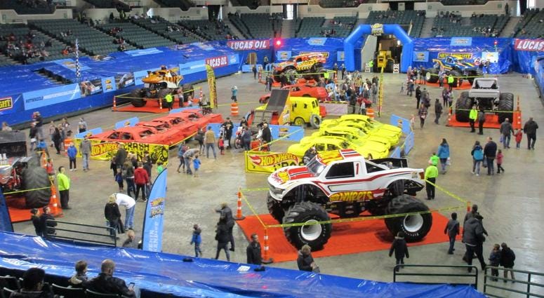 Hot Wheels Monster Trucks Live Crash Zone Party With Ken Carman
