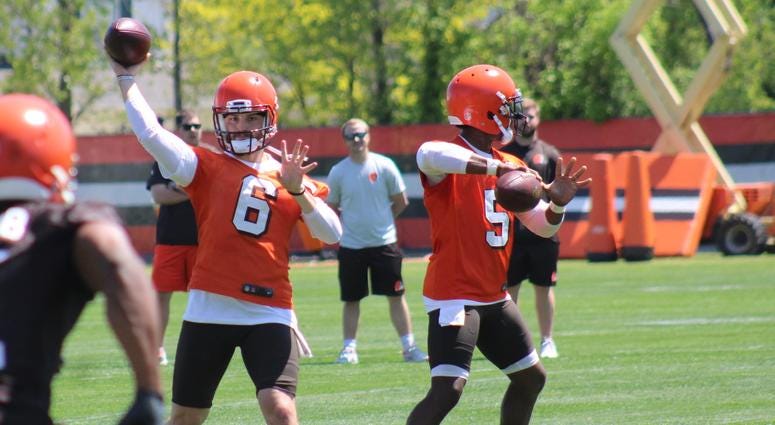Browns quarterbacks Baker Mayfield (No. 6) and Tyrod Taylor (No. 5) throw during OTAs Browns quarterbacks Baker Mayfield (No. 6) and Tyrod Taylor (No. 5) throw during OTAs