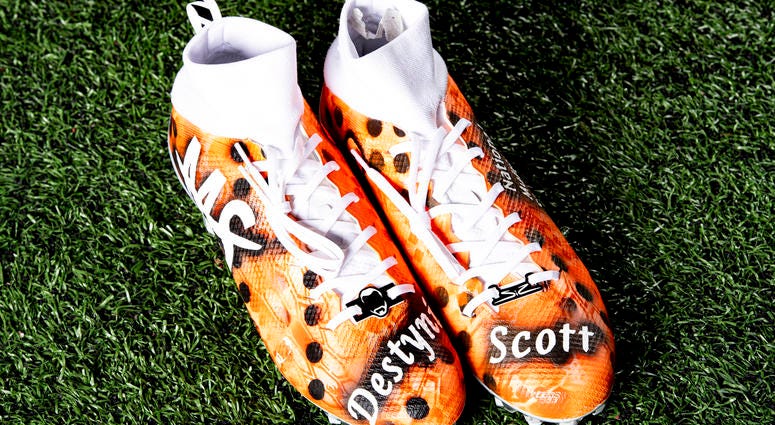 Sheldrick Redwine National Multiple Sclerosis Society cleats Sheldrick Redwine National Multiple Sclerosis Society cleats
