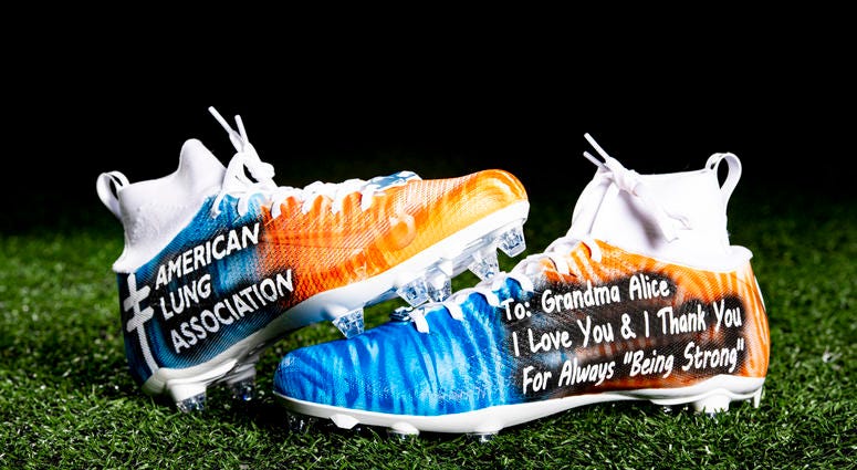 CB Tavierre Thomas Lung cancer cleats CB Tavierre Thomas Lung cancer cleats